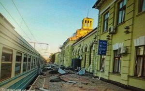 Ворог вдарив по Лозовій: один загиблий, є поранені