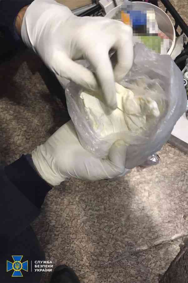 СБУ ликвидировала наркогруппировку, которая изготовляла и сбывала метамфетамин для Днепропетровщины