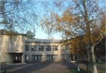 В Першотравенске вскроют крыши общеобразовательных школ, с целью обнаружения денег