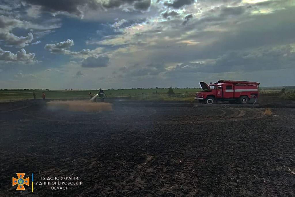 Оккупанты сожгли 400 га посевов, -  это забота россии об украинцах