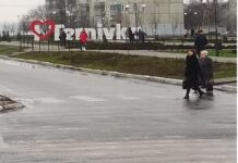 За штовханину у коридорі шахтар заплатить постраждалій жінці 90 тисяч гривень