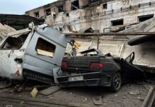 Тяжкий удар по Дніпропетровщині: рятувальники ліквідовують наслідки обстрілів