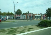 Водій «ЗАЗу», у Тернівці, тричі принизив велосипедиста, який проїжджав біля калюжі